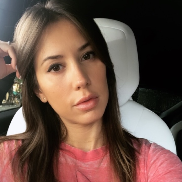 Meet your Posher, Melissa - Picture 1 of 1